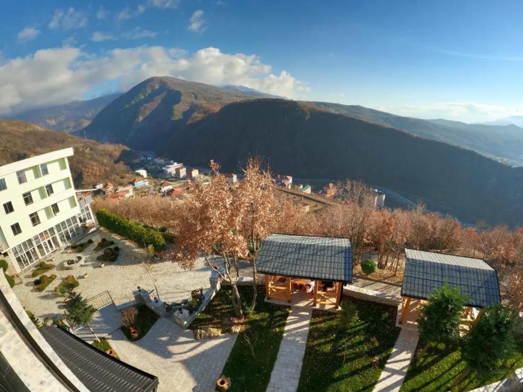 Hotel Bujtina Vrenezi Peshkopi Exterior foto