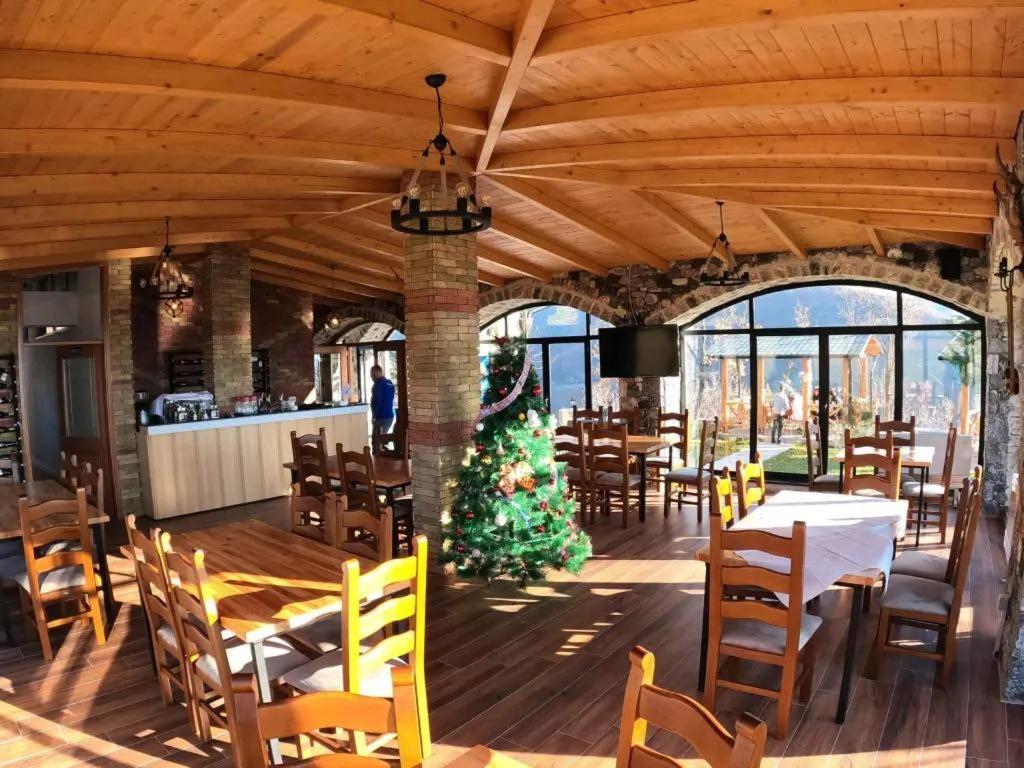 Hotel Bujtina Vrenezi Peshkopi Exterior foto