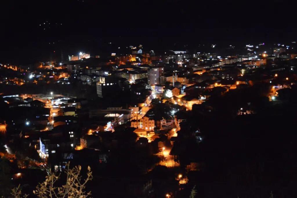 Hotel Bujtina Vrenezi Peshkopi Exterior foto