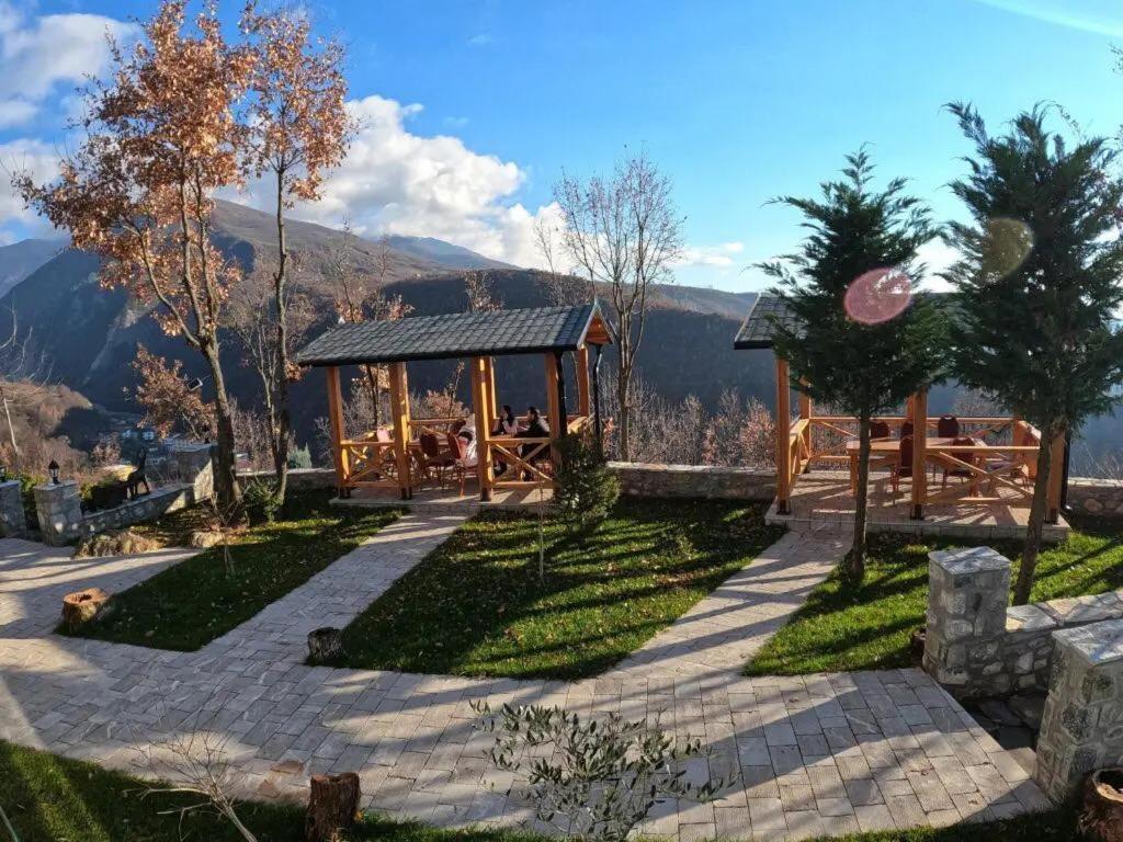 Hotel Bujtina Vrenezi Peshkopi Exterior foto