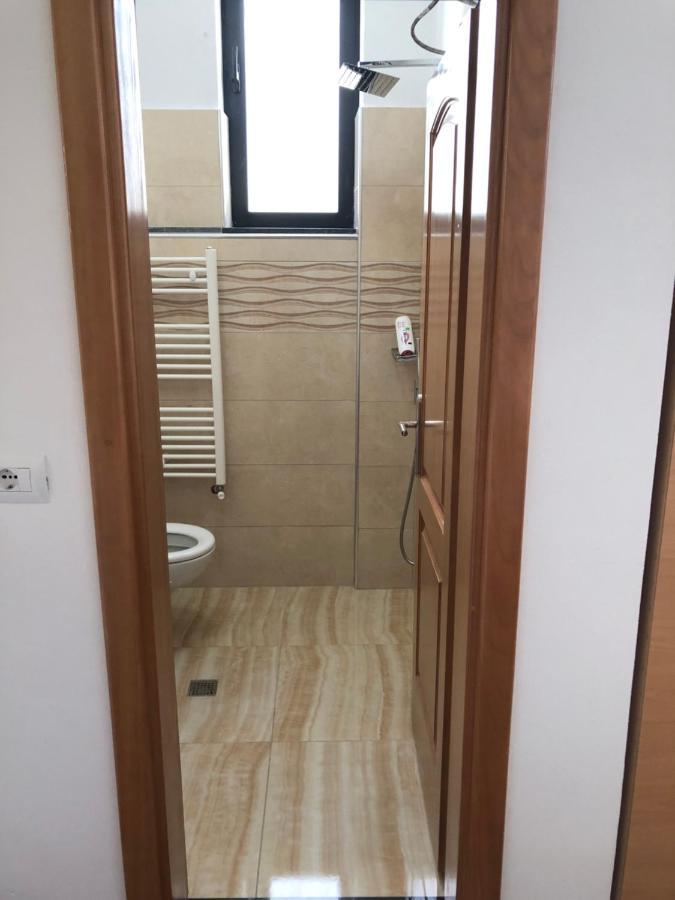 Hotel Bujtina Vrenezi Peshkopi Exterior foto