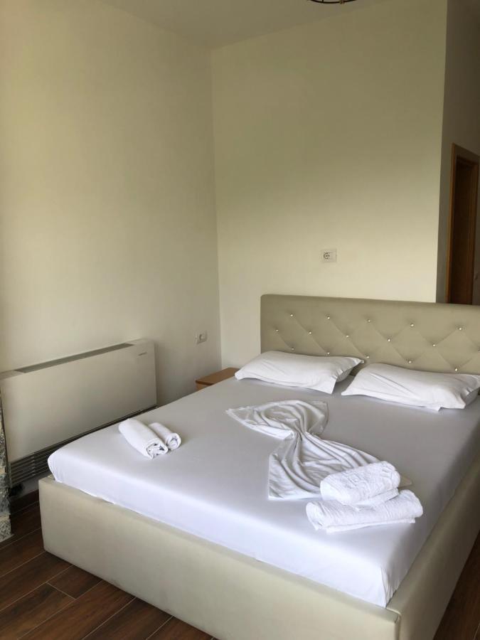 Hotel Bujtina Vrenezi Peshkopi Exterior foto