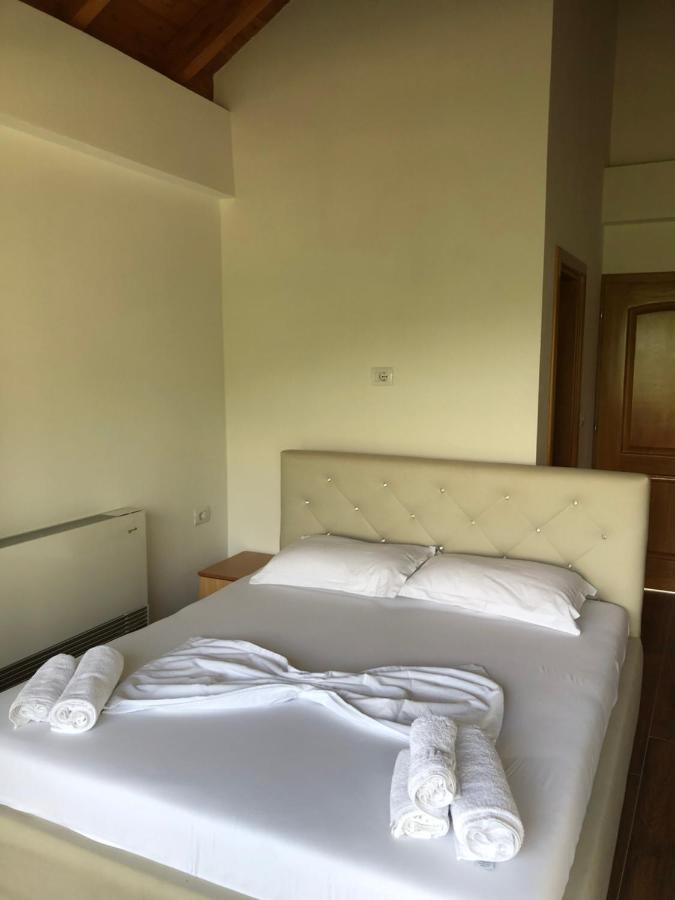 Hotel Bujtina Vrenezi Peshkopi Exterior foto